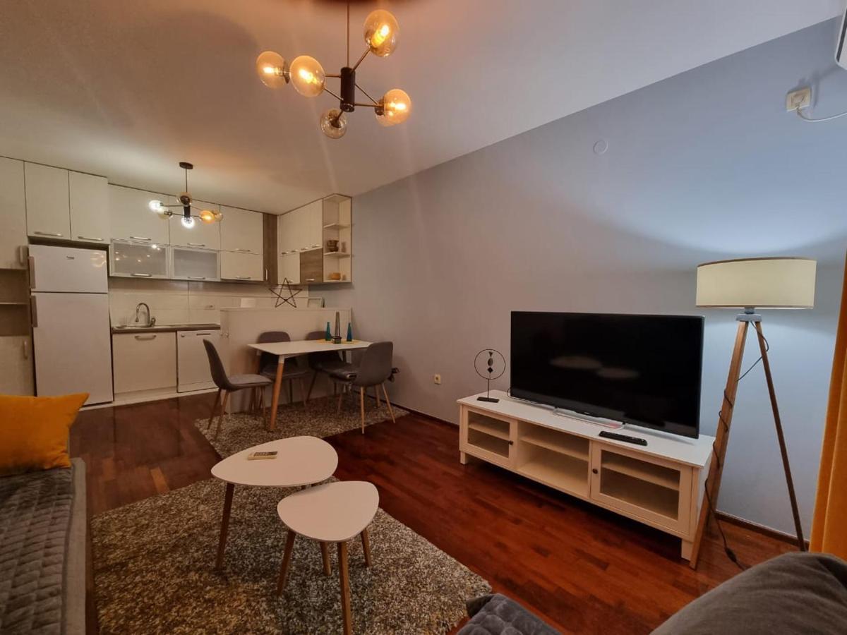 5 Star Apartment Podgorica Kültér fotó